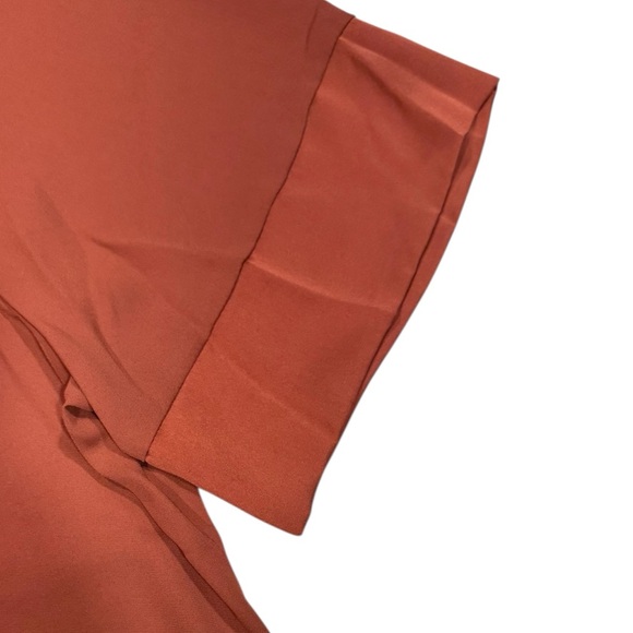 DR2 Cute Satin Effect Trim Short Sleeve Cut Out Back Blouse NWT XXL - Picture 10 of 10